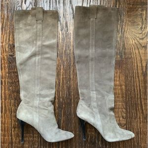 Guess by Marciano Slouchy Grey Suede Pull on boot SZ 8